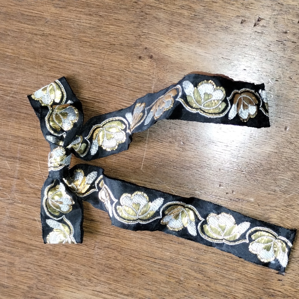 Ladies Vintage Bow Tie